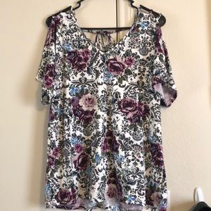 Daytrip size large floral top
